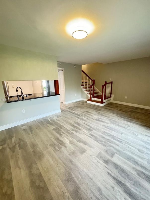 Empty room, Interior, Kitchen, Wood Texture Flooring