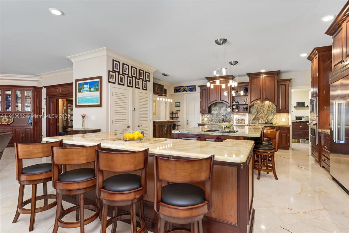 Interior, Kitchen, Pendant Lights, Recessed Lighting, Stainless Steel Appliances