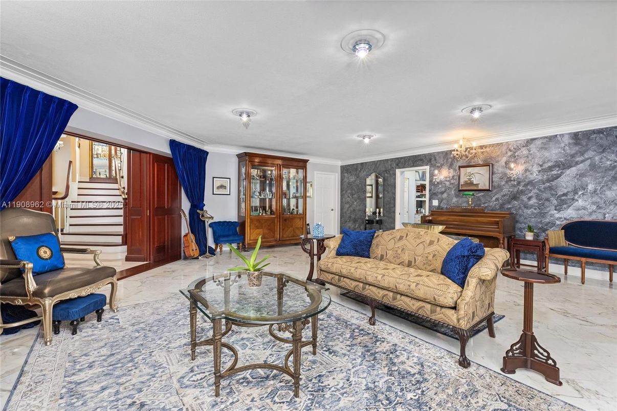 Interior, Living room, Marble, Piano