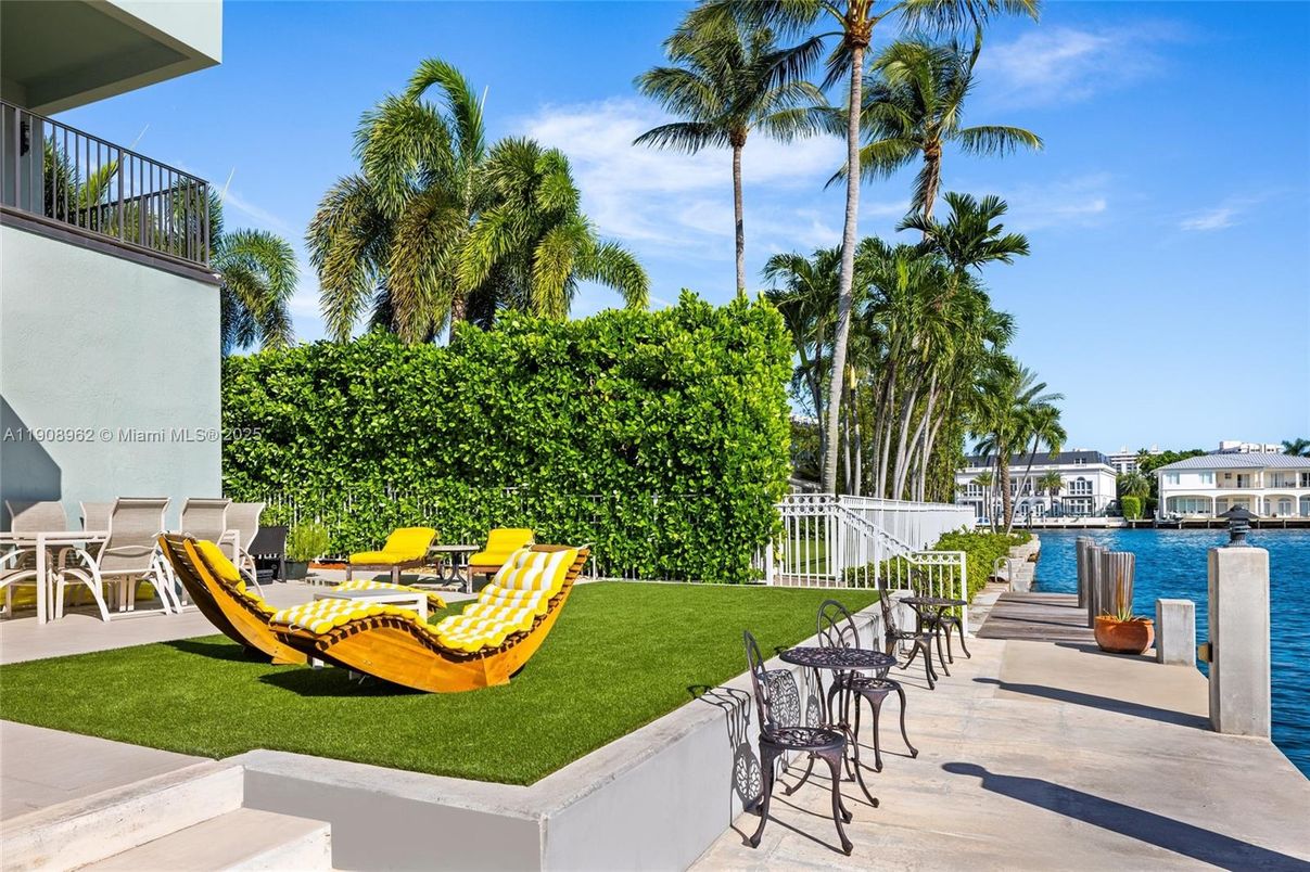 Backyard, Exterior, Water