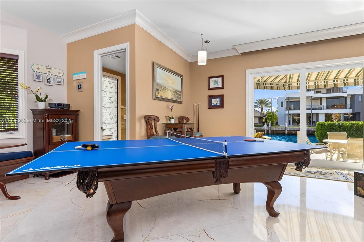 Billiard Table, Game Room, Interior, Pendant Lights