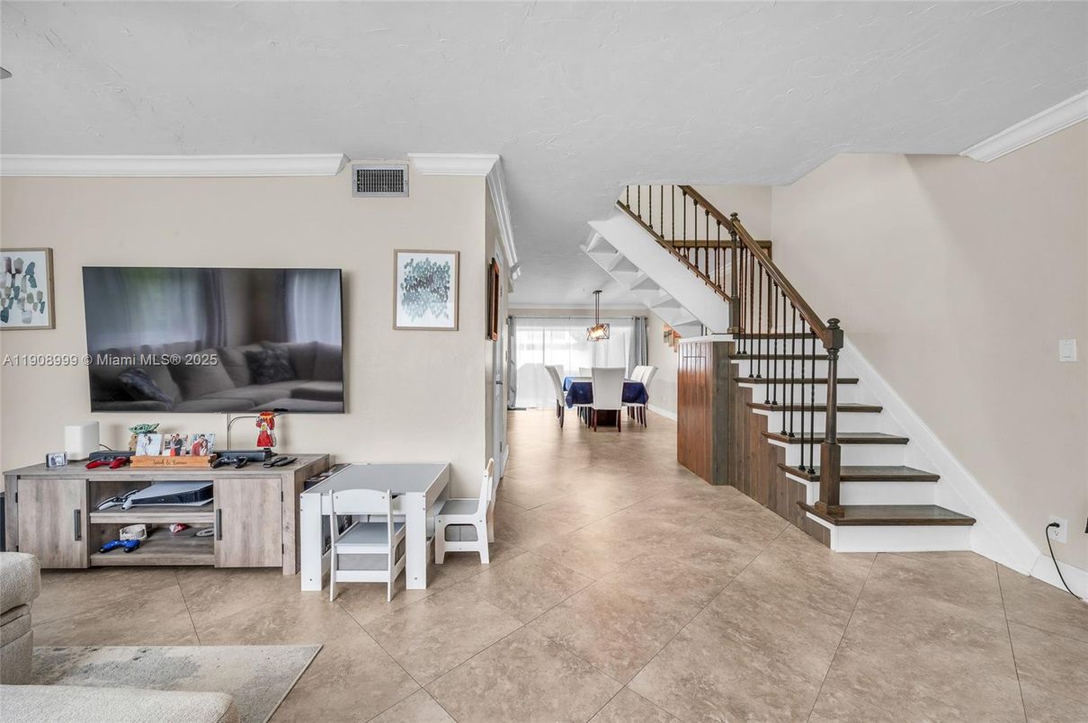 Dining room, Interior, Pendant Lights
