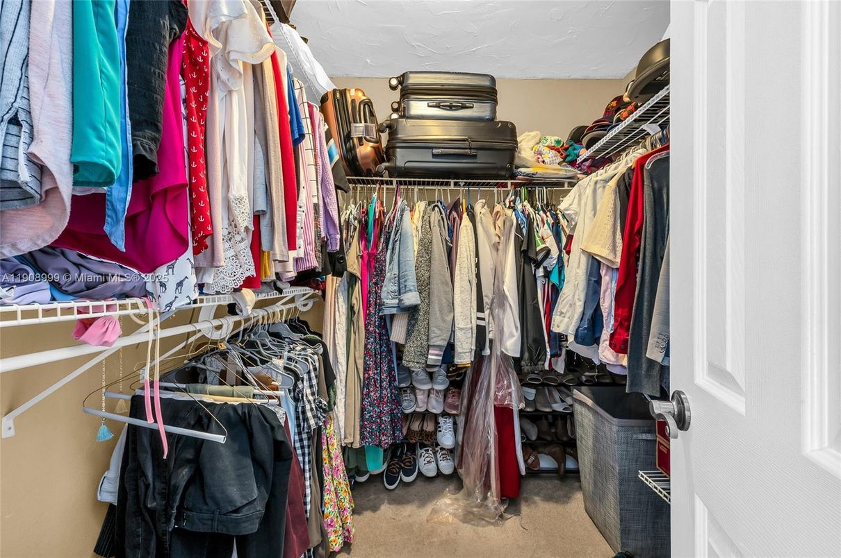 Interior, Walk-in Closets