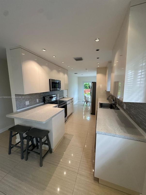 Interior, Kitchen, Recessed Lighting