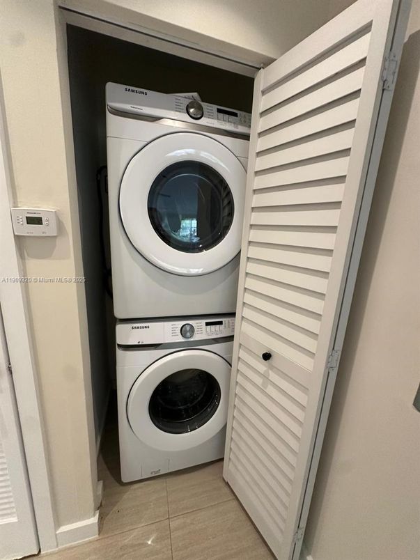 Interior, Utility Closets, Washer