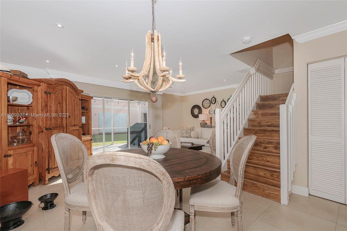 Chandelier, Dining room, Interior, Recessed Lighting