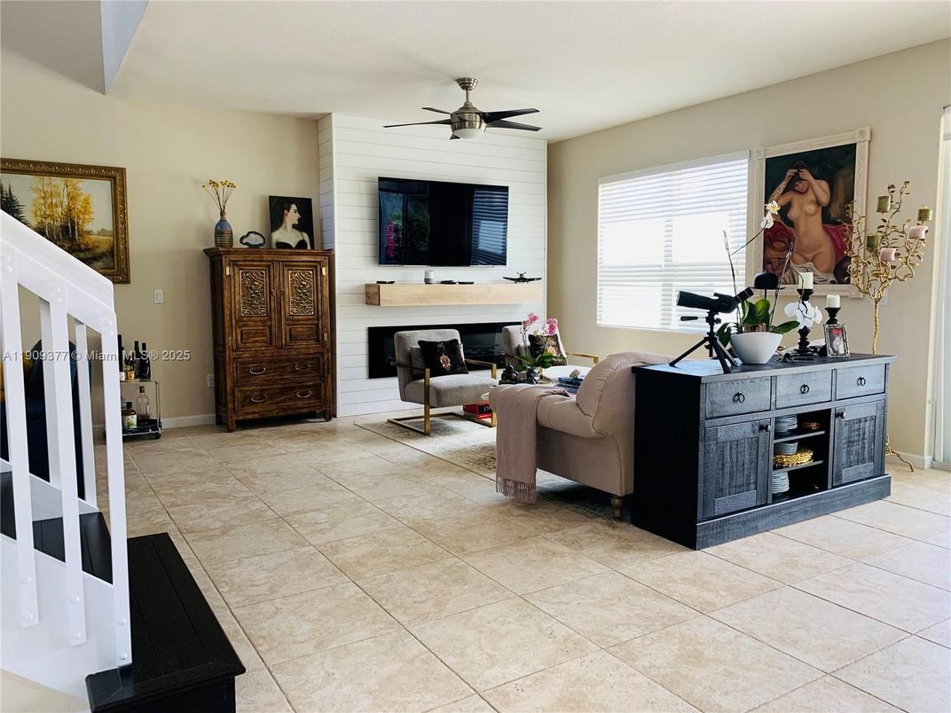 Fireplace, Interior, Living room