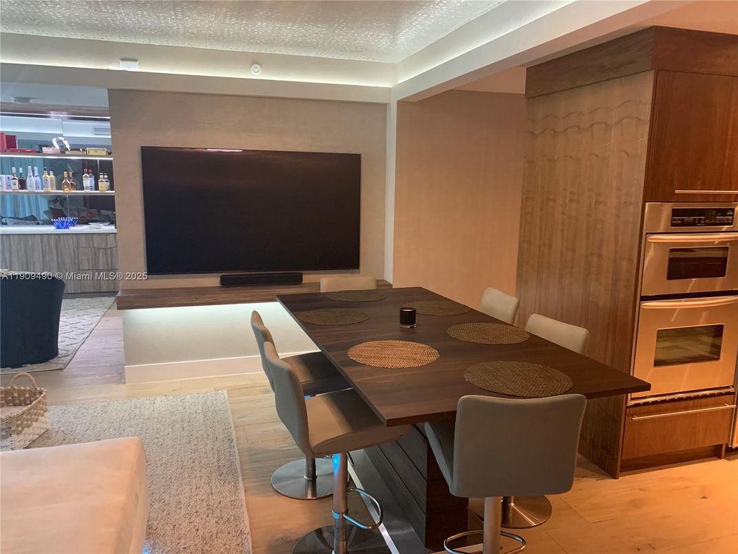 Dining room, Interior, Wood Texture Flooring