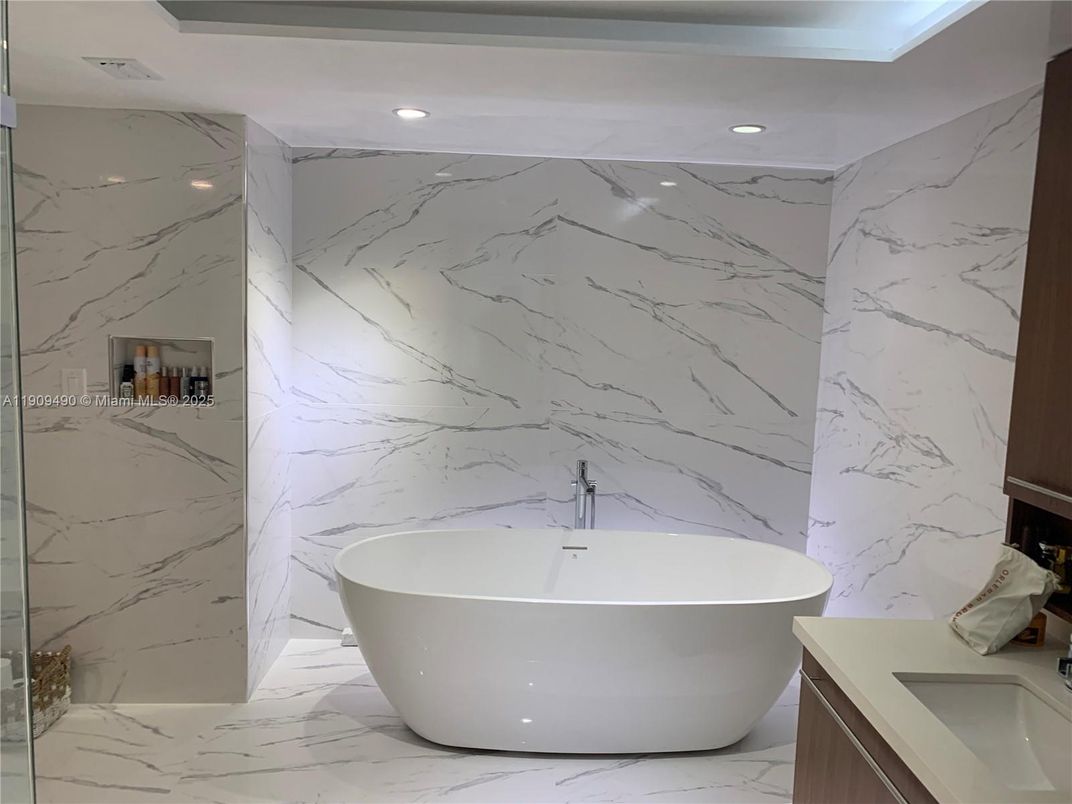 Bathroom, Free Standing Baths, Interior, Marble, Marble Walls, Recessed Lighting