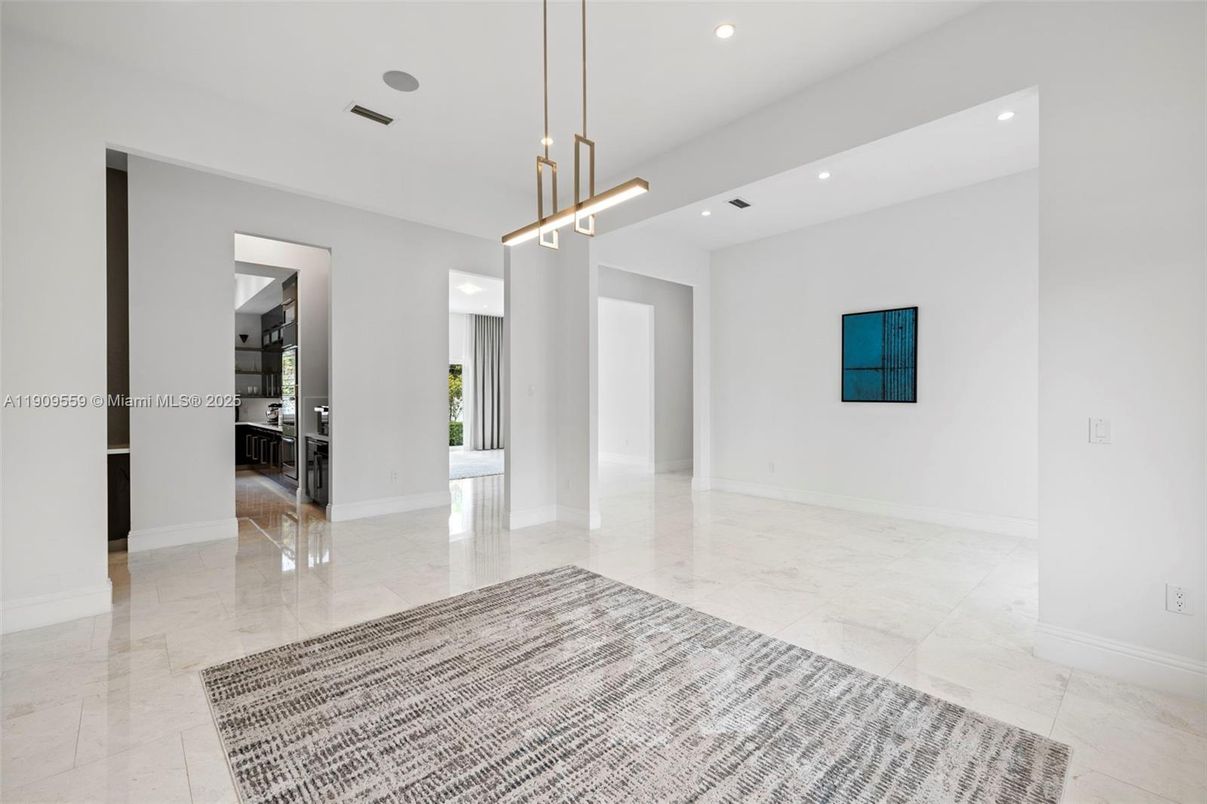 Empty room, Interior, Pendant Lights, Recessed Lighting