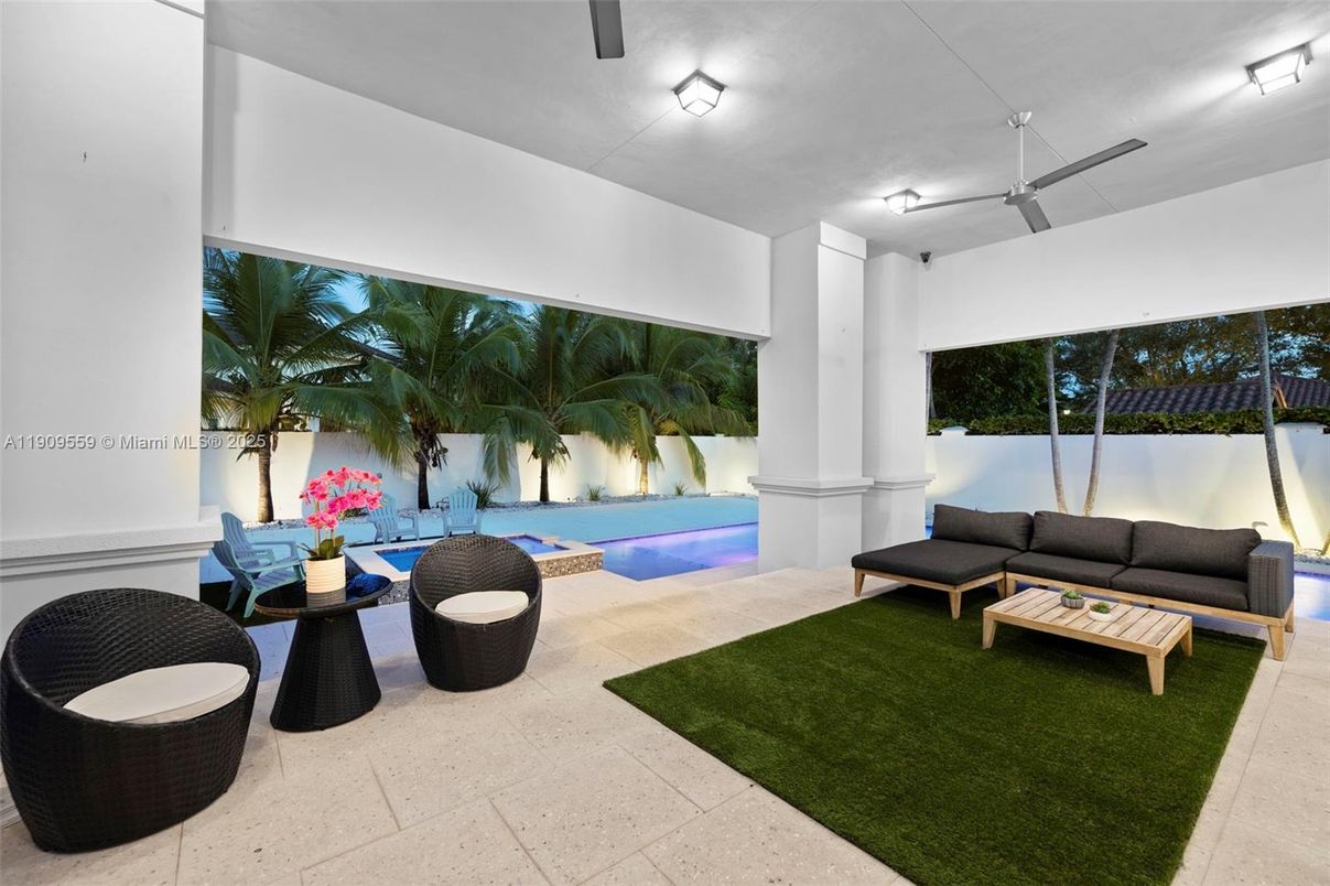 Exterior, Interior, Living room, Pool