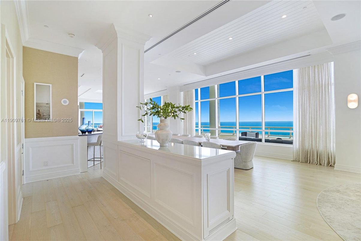 Interior, Recessed Lighting, Water, Wood Texture Flooring