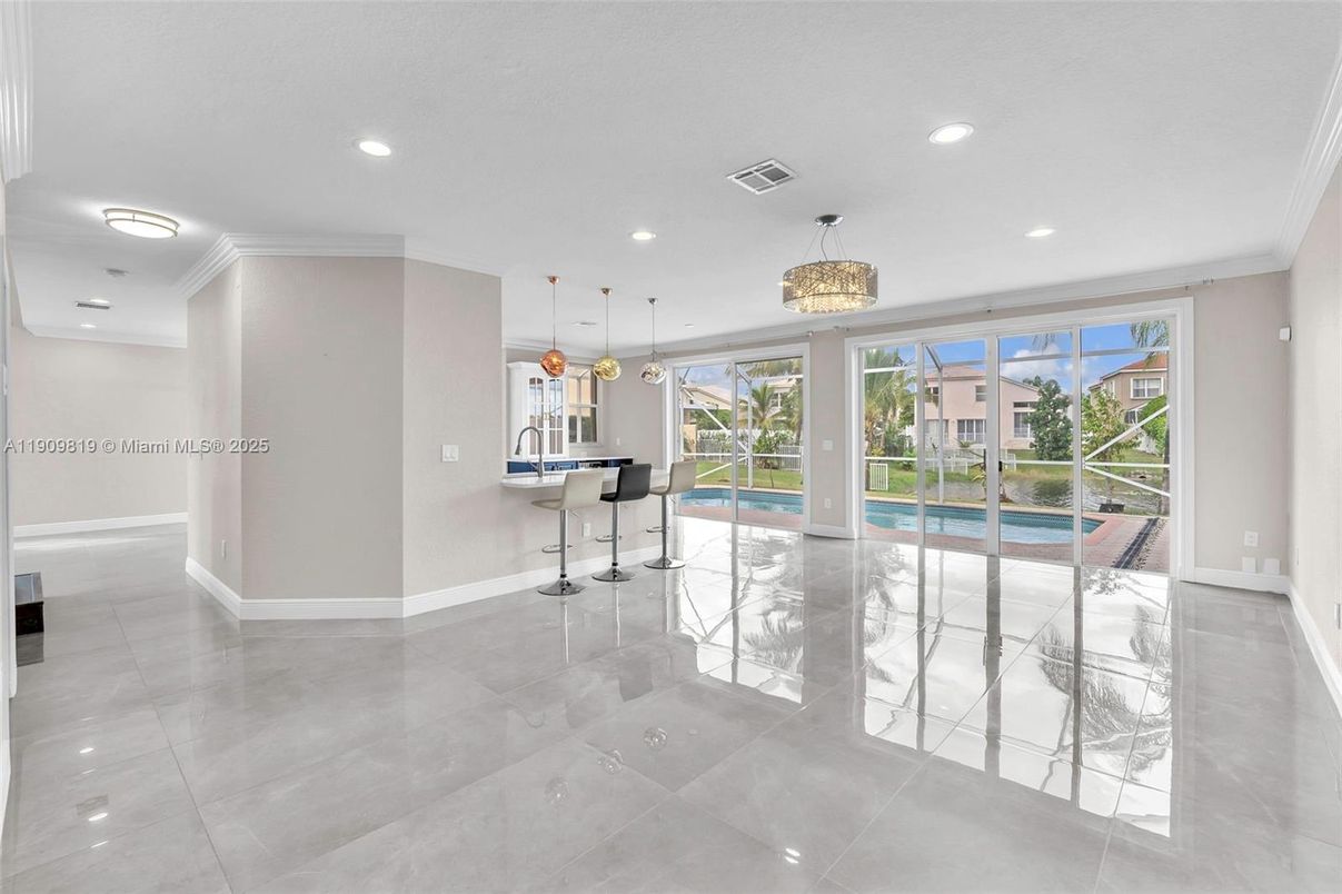 Empty room, Interior, Pendant Lights, Recessed Lighting