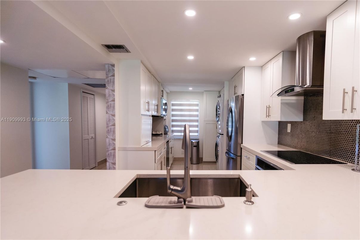 Interior, Kitchen, Pool, Recessed Lighting