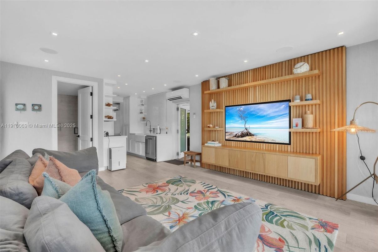 Interior, Living room, Recessed Lighting, Wood Texture Flooring, Wooden Walls