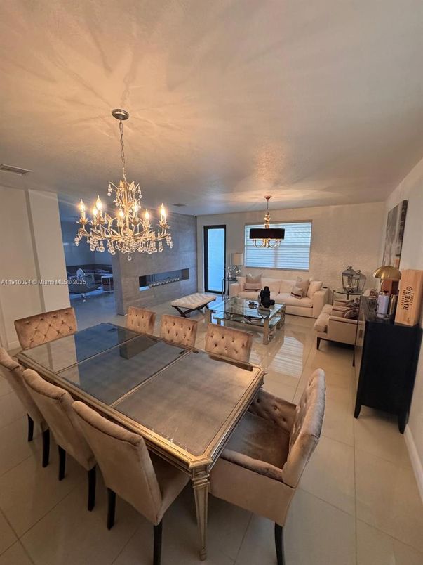 Chandelier, Dining room, Interior, Living room