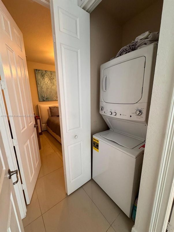 Interior, Utility Closets, Washer