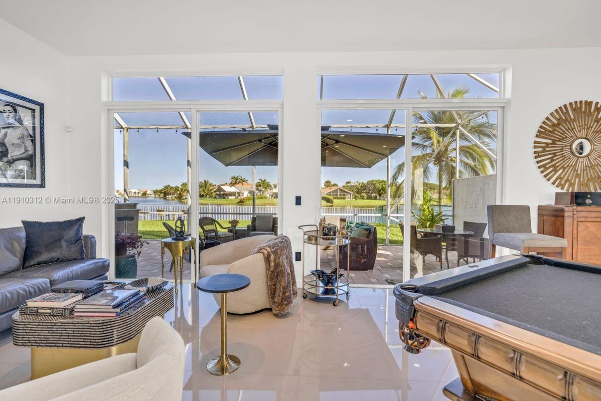 Billiard Table, Game Room, Interior, Living room, Water