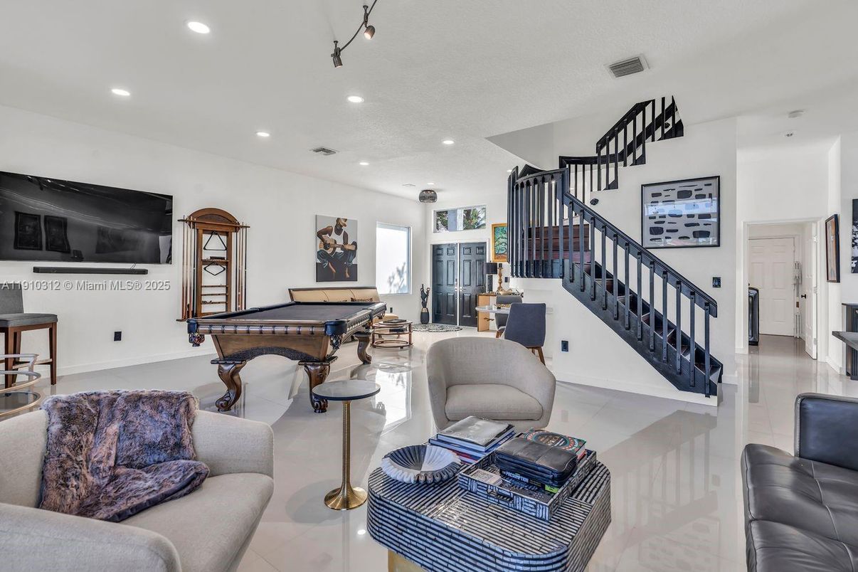 Billiard Table, Game Room, Interior, Living room, Recessed Lighting