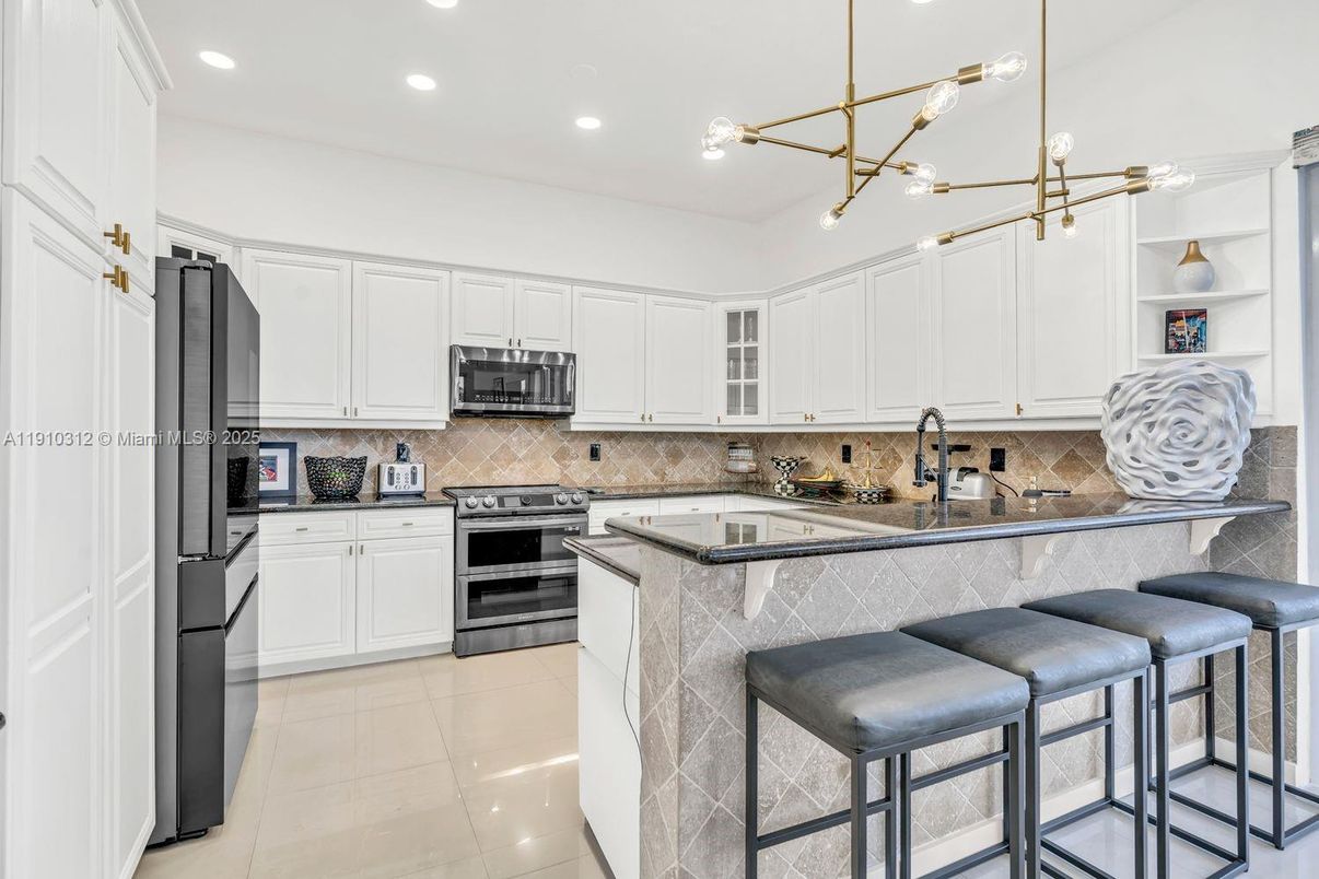 Interior, Kitchen, Pendant Lights, Recessed Lighting, Stainless Steel Appliances