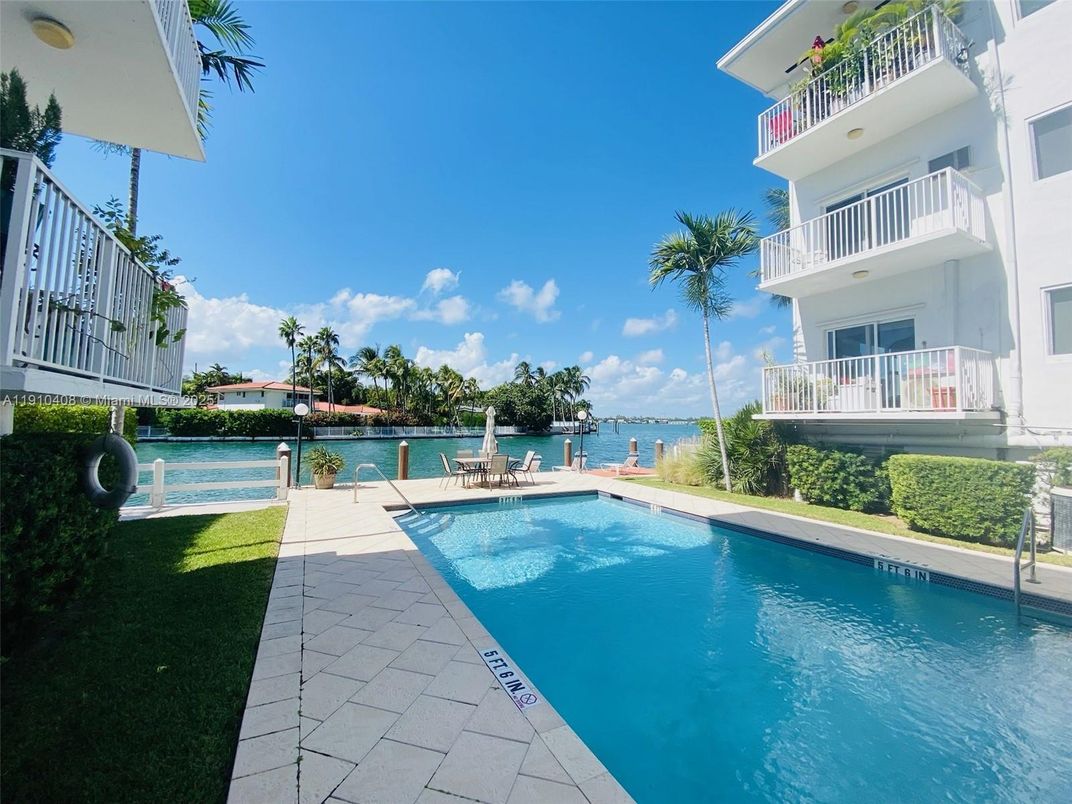 Exterior, Pool, Water