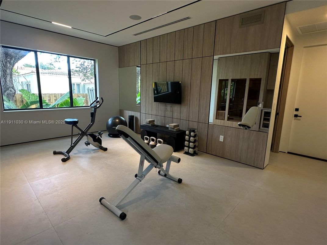 Fitness Equipment, Interior, Recessed Lighting