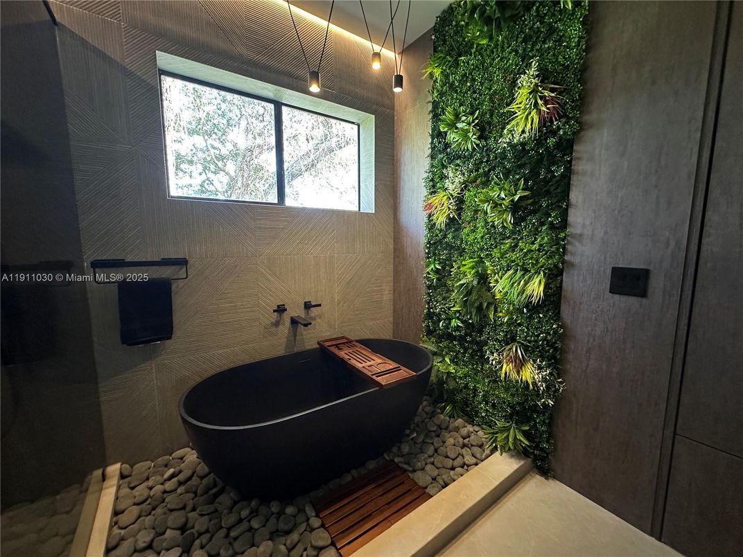 Bathroom, Interior, Pendant Lights