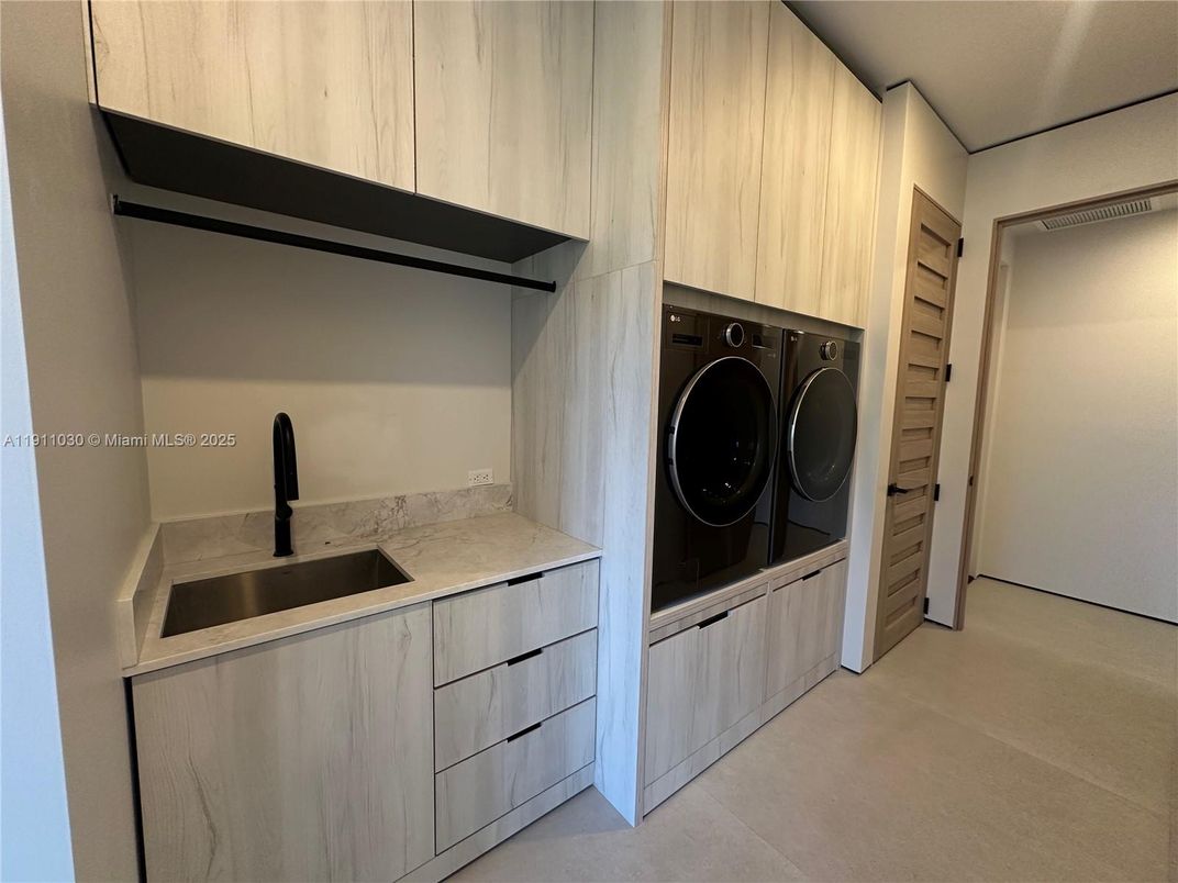 Interior, Utility Closets, Washer