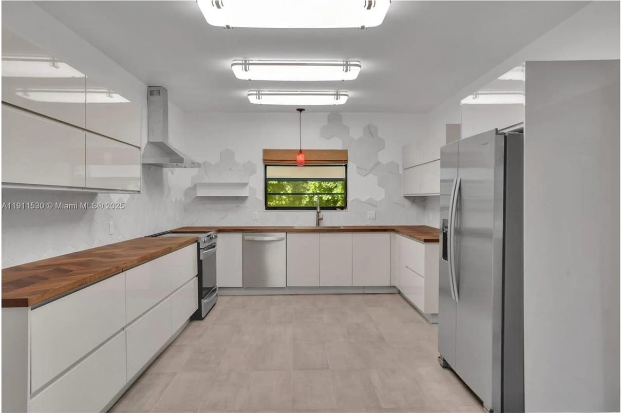 Interior, Kitchen, Marble Walls, Stainless Steel Appliances