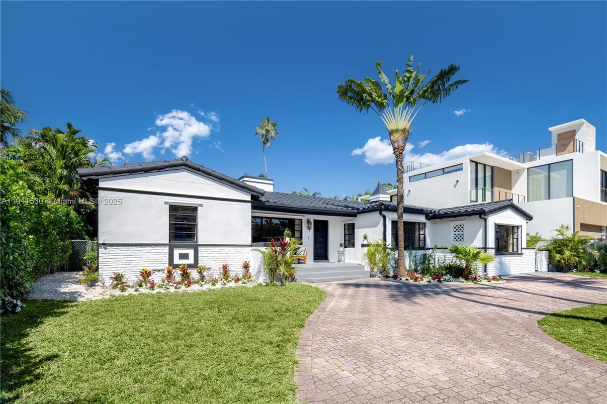 Backyard, Exterior, Facade, Spanish Mediterranean