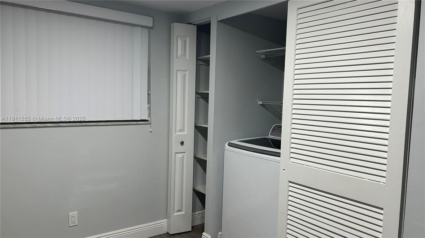 Interior, Utility Closets, Washer