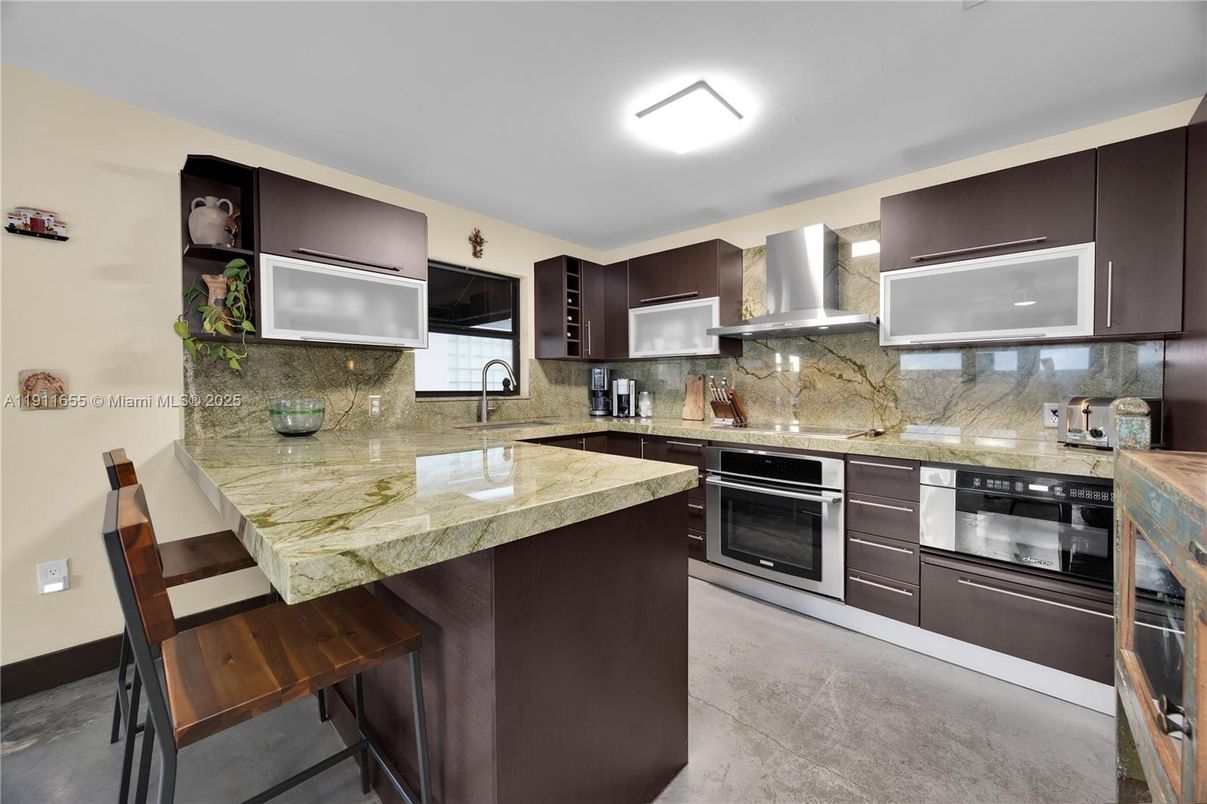 Interior, Kitchen, Stainless Steel Appliances