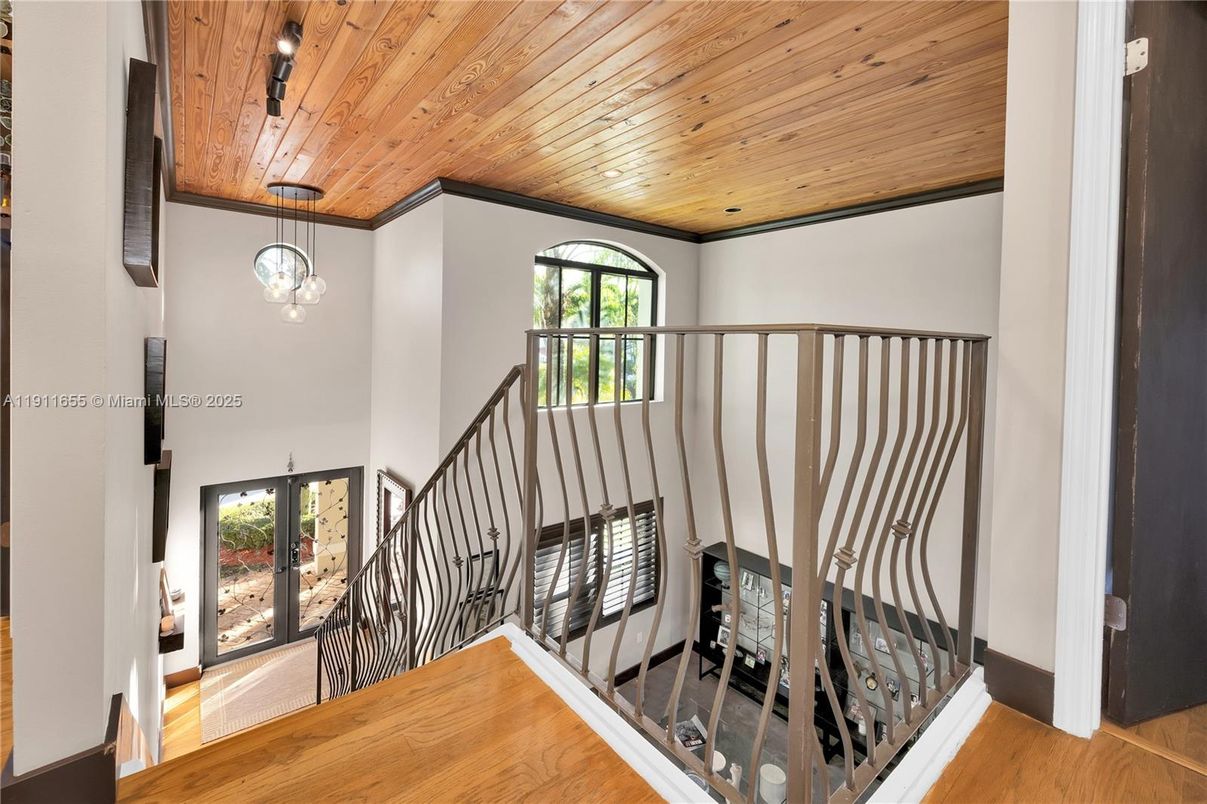 Interior, Pendant Lights, Recessed Lighting, Wooden Ceilings, Wood Texture Flooring