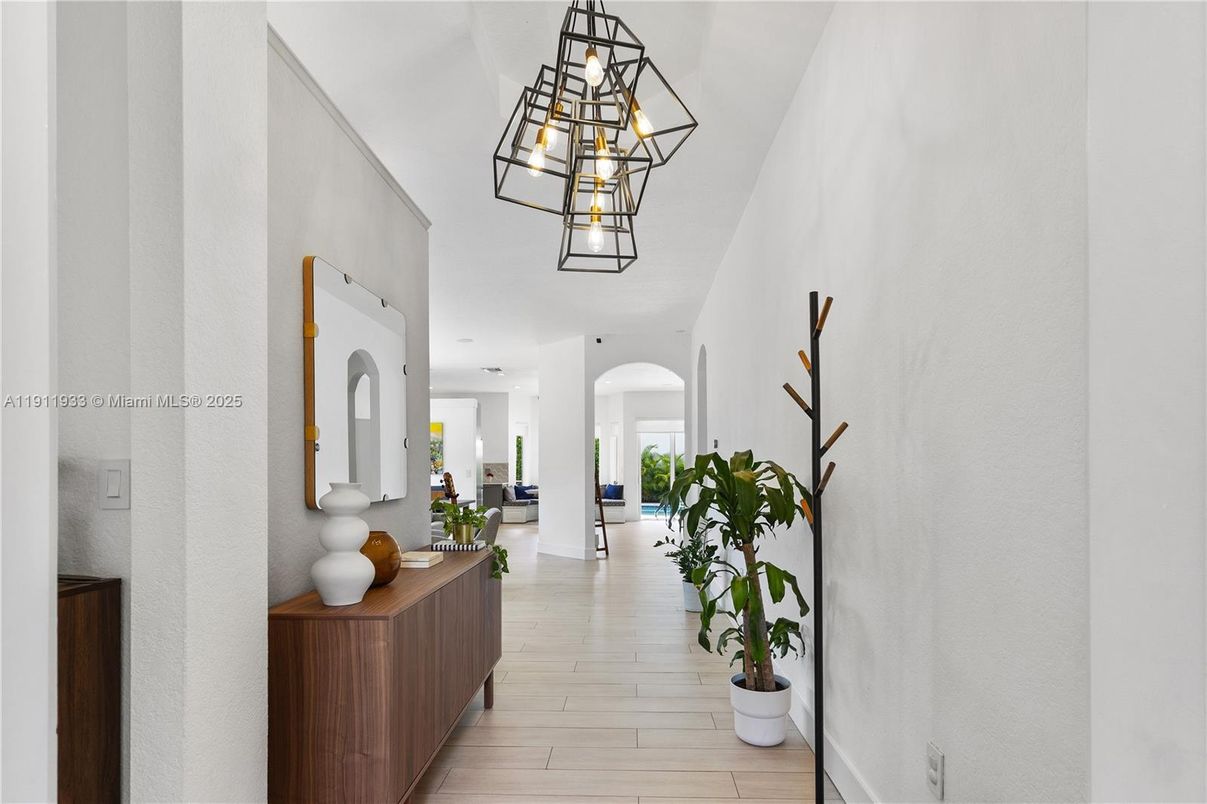 Interior, Pendant Lights, Wood Texture Flooring