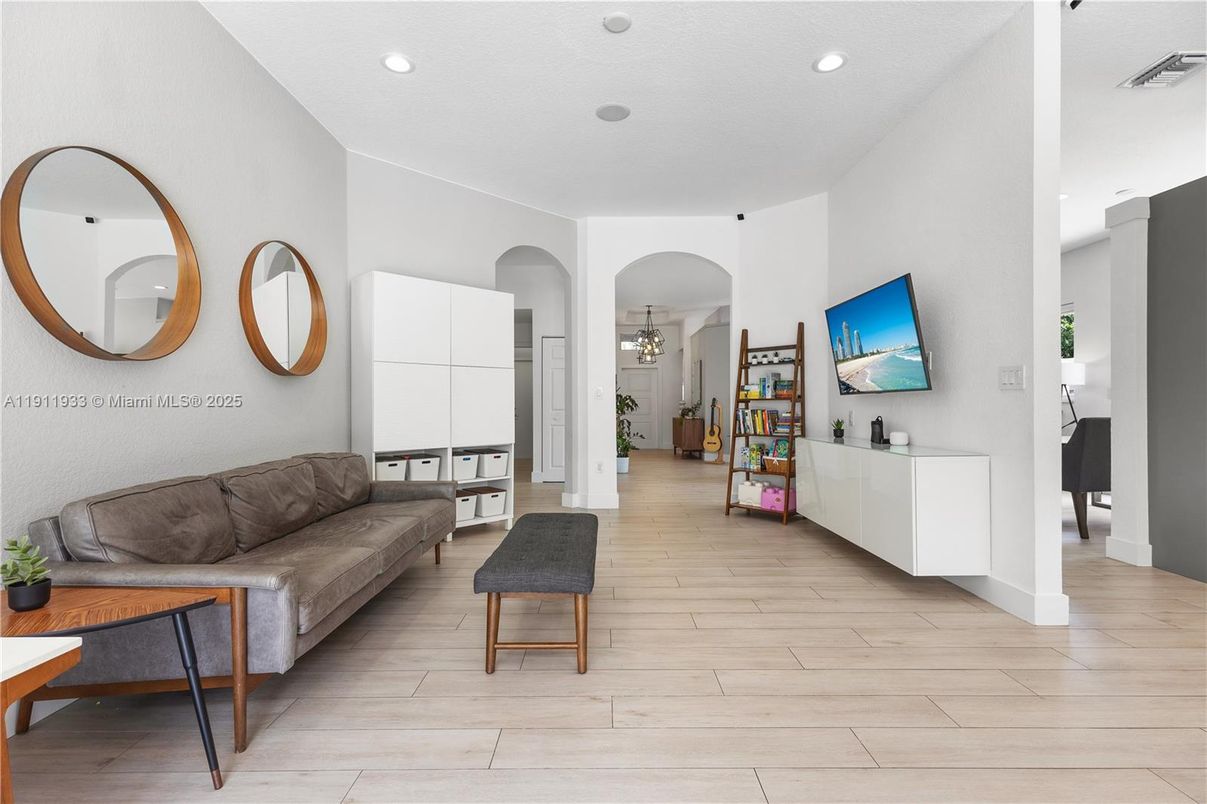 Chandelier, Interior, Recessed Lighting, Wood Texture Flooring