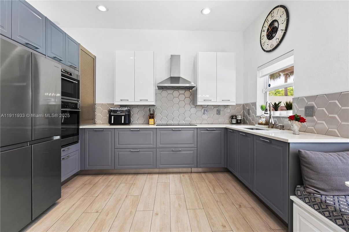 Interior, Kitchen, Recessed Lighting, Wood Texture Flooring