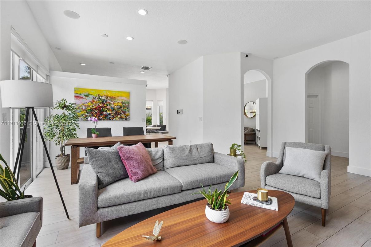 Home Office, Interior, Living room, Recessed Lighting, Wood Texture Flooring