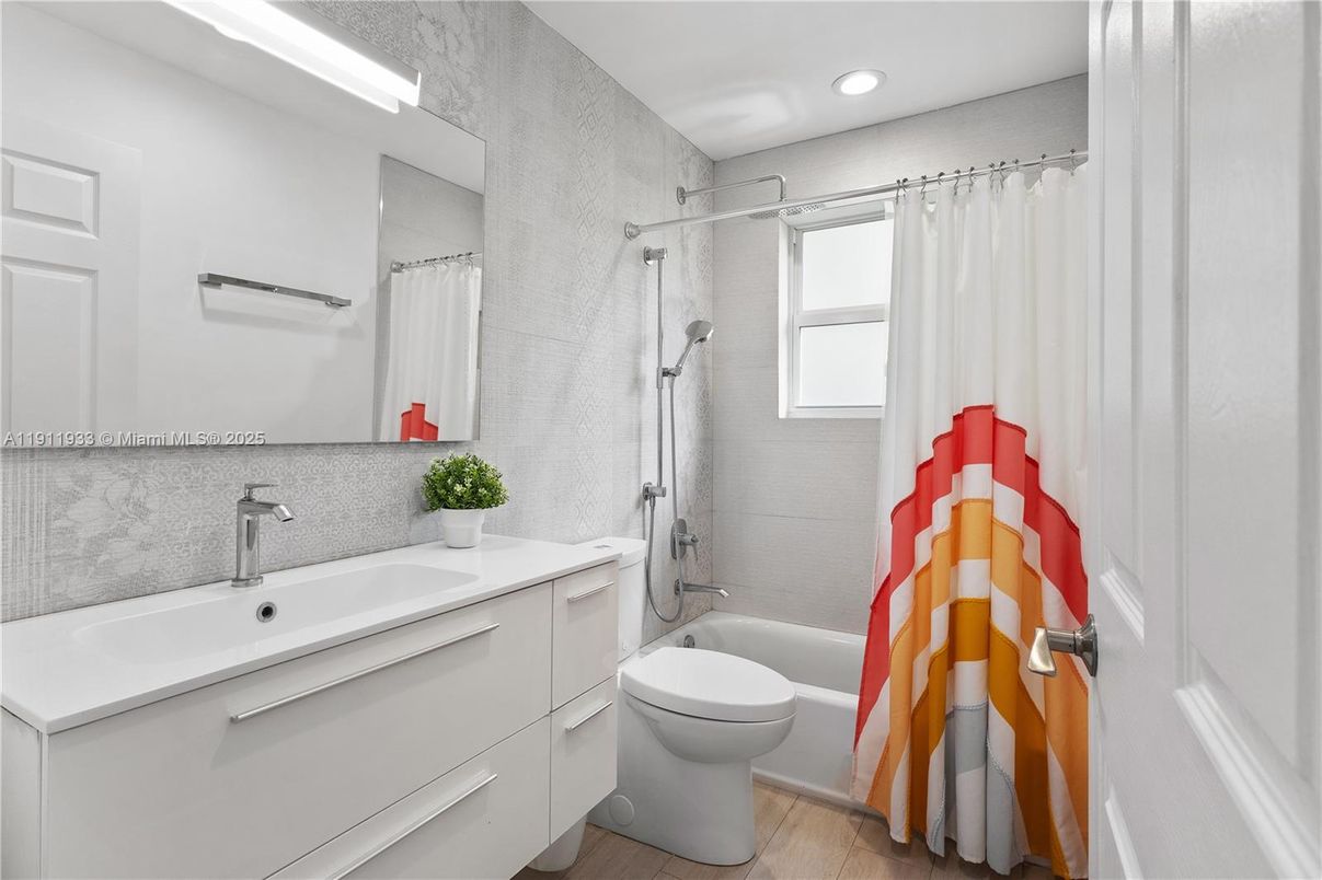 Bathroom, Interior, Recessed Lighting, Wood Texture Flooring