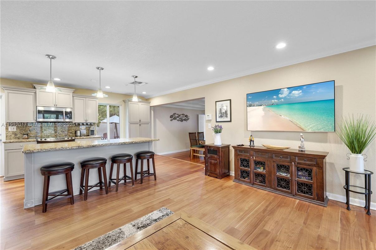Interior, Kitchen, Pendant Lights, Recessed Lighting, Wood Texture Flooring