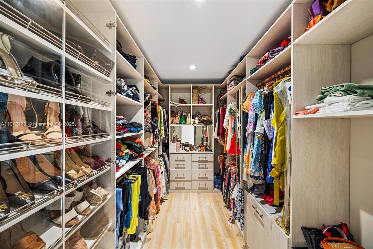 Interior, Recessed Lighting, Walk-in Closets, Wood Texture Flooring