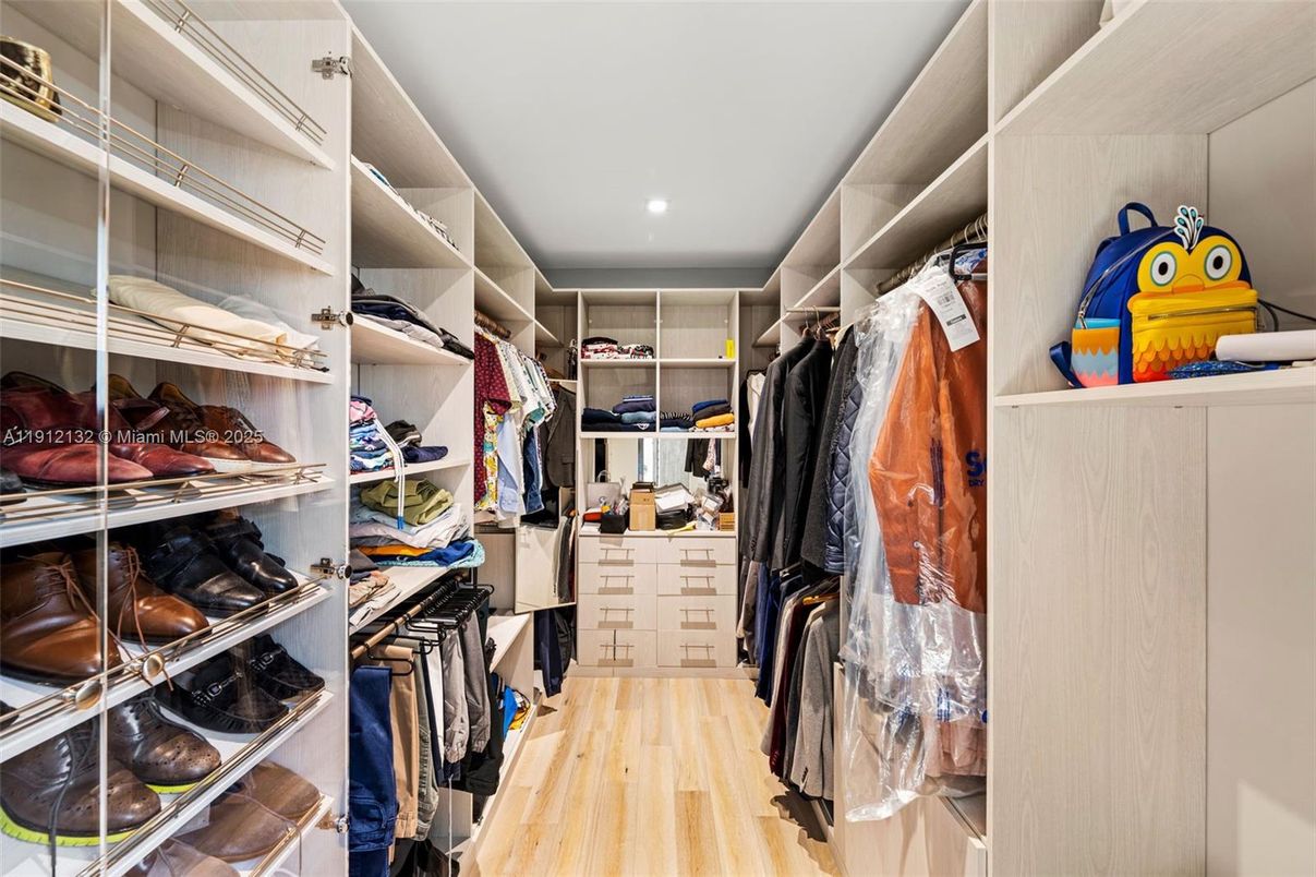 Interior, Recessed Lighting, Walk-in Closets, Wood Texture Flooring