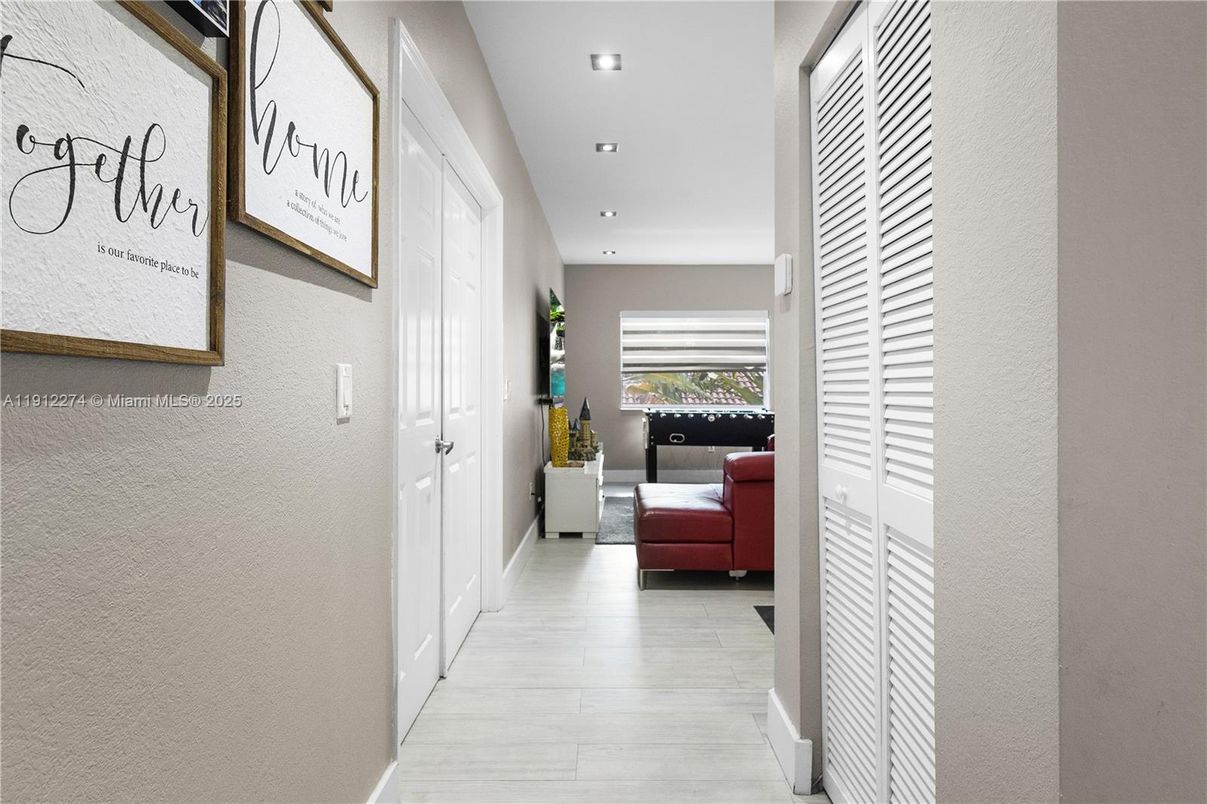 Interior, Recessed Lighting