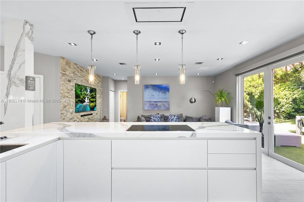 Interior, Kitchen, Pendant Lights, Recessed Lighting, Stone Walls