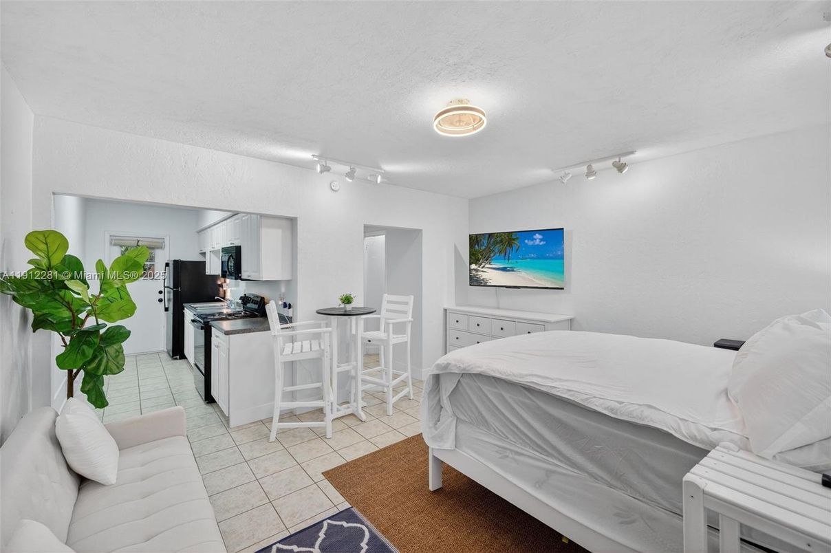 Bedroom, Interior, Kitchen