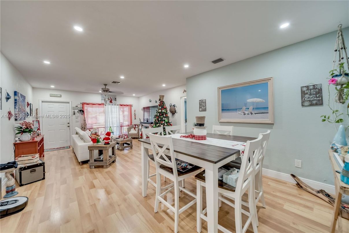 Dining room, Interior, Living room, Recessed Lighting, Wood Texture Flooring