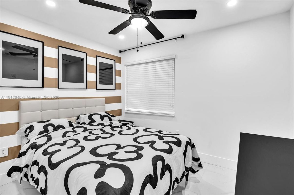 Bedroom, Interior, Marble, Recessed Lighting