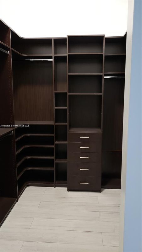 Interior, Walk-in Closets