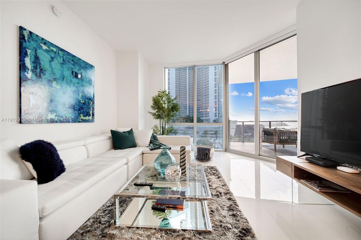 Interior, Living room, Water