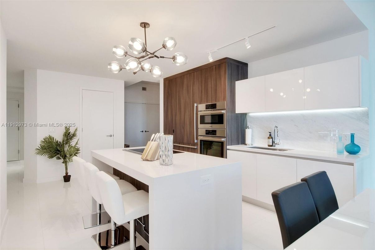 Interior, Kitchen, Stainless Steel Appliances
