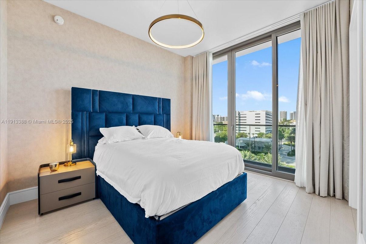 Bedroom, Interior, Pendant Lights, Wood Texture Flooring